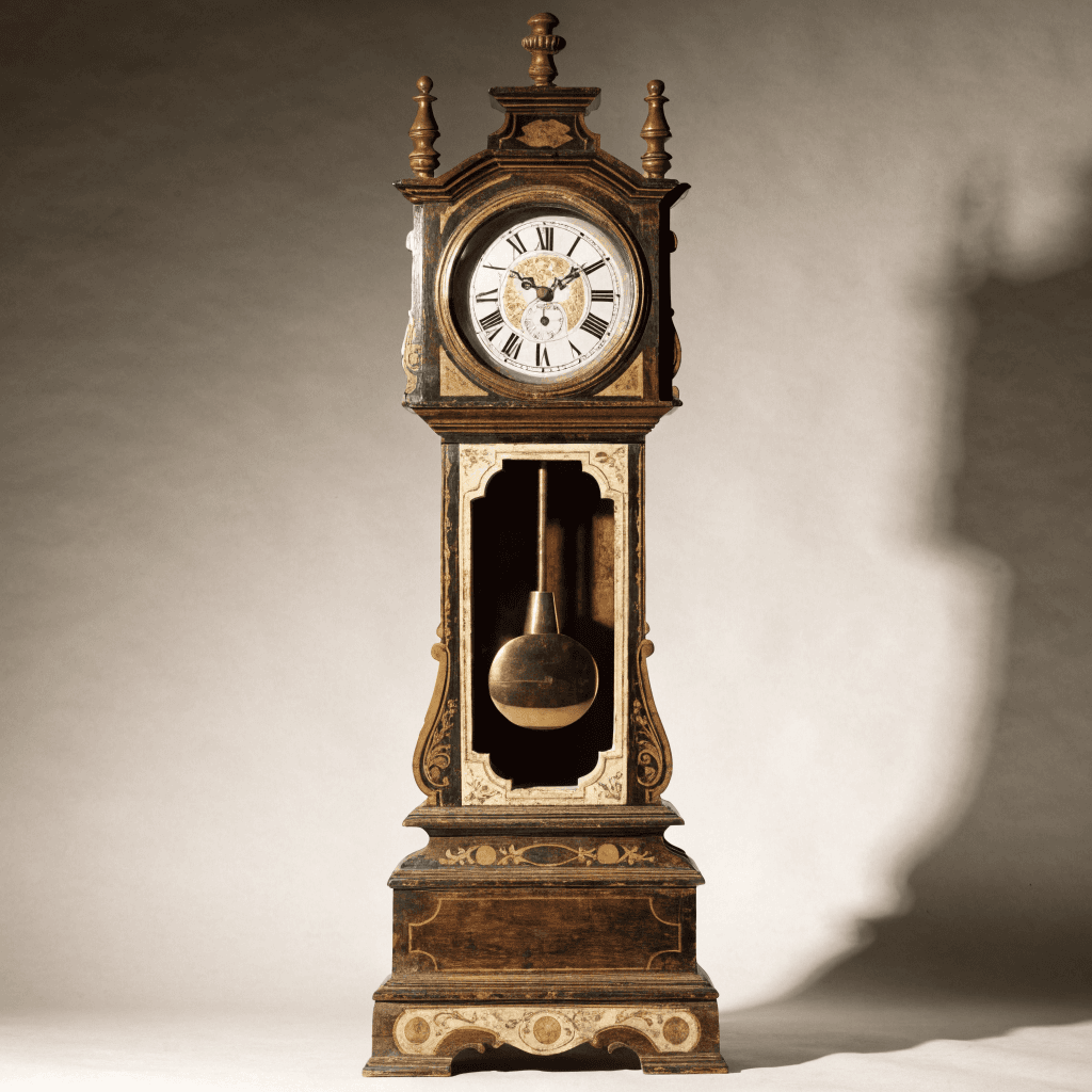 Horloge comtoise en bois peint
